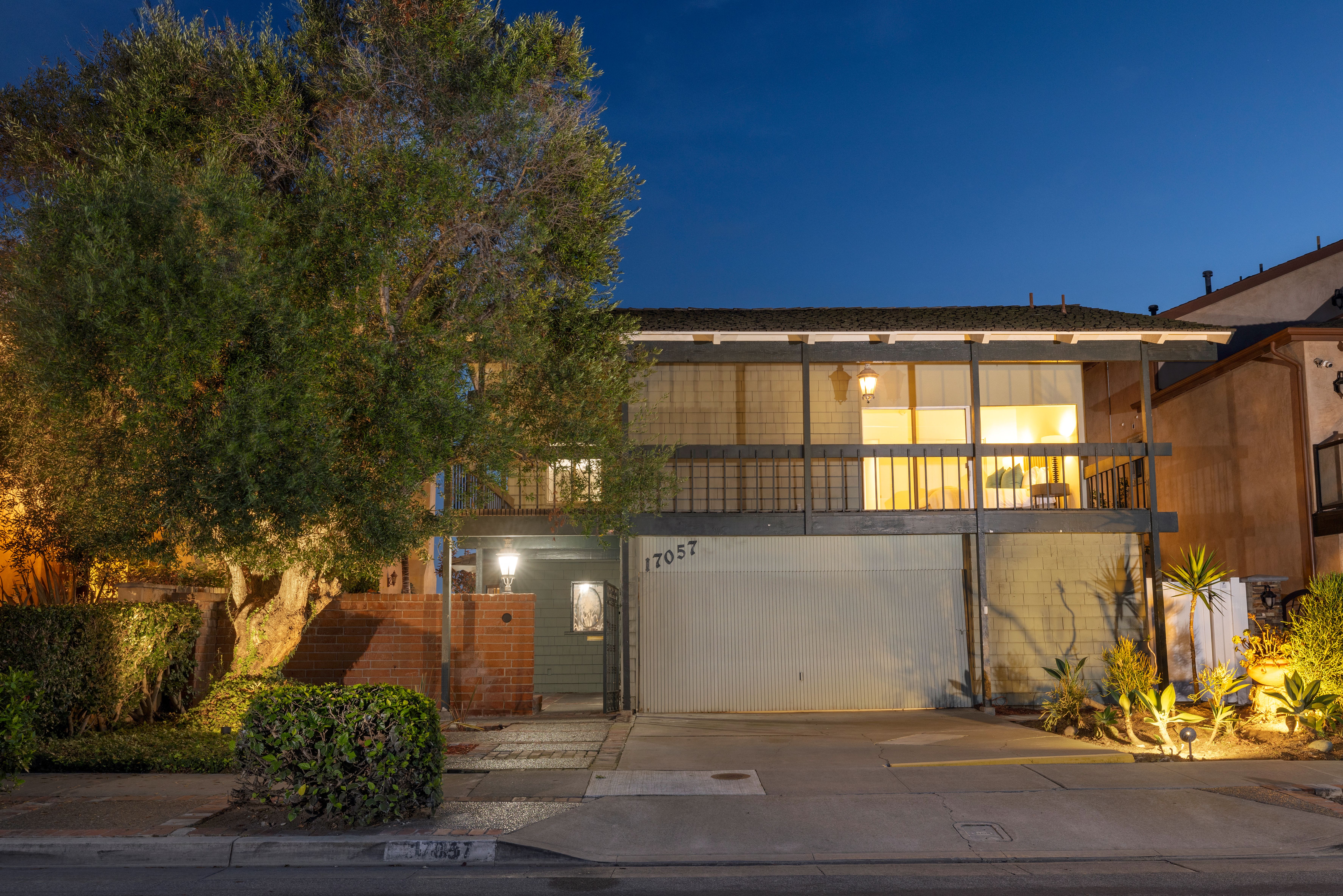 17057 Edgewater Lane 